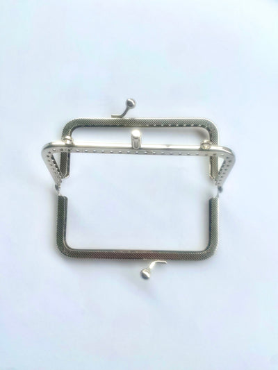 BOQUILLA METALICA PARA MONEDERO/BOLSO. DOBLE COMPARTIMENTO. PLATEADO. 12,5 CM