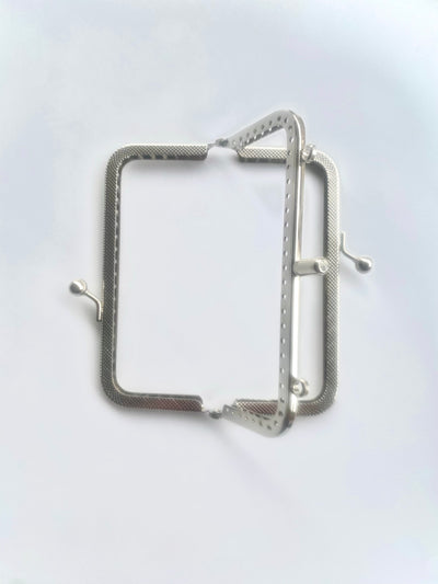 BOQUILLA METALICA PARA MONEDERO/BOLSO. DOBLE COMPARTIMENTO. PLATEADO. 12,5 CM