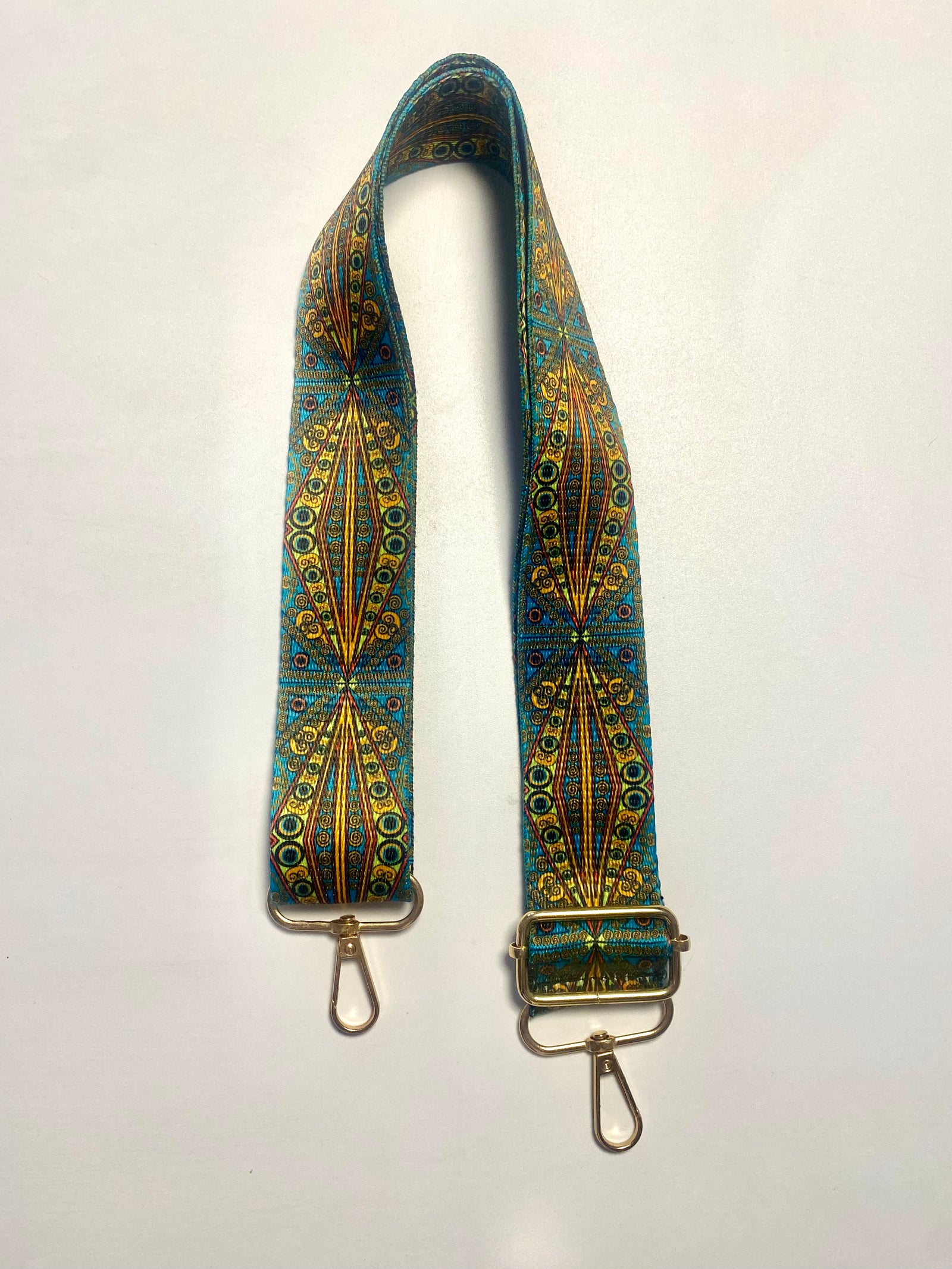 CORREA BOHO