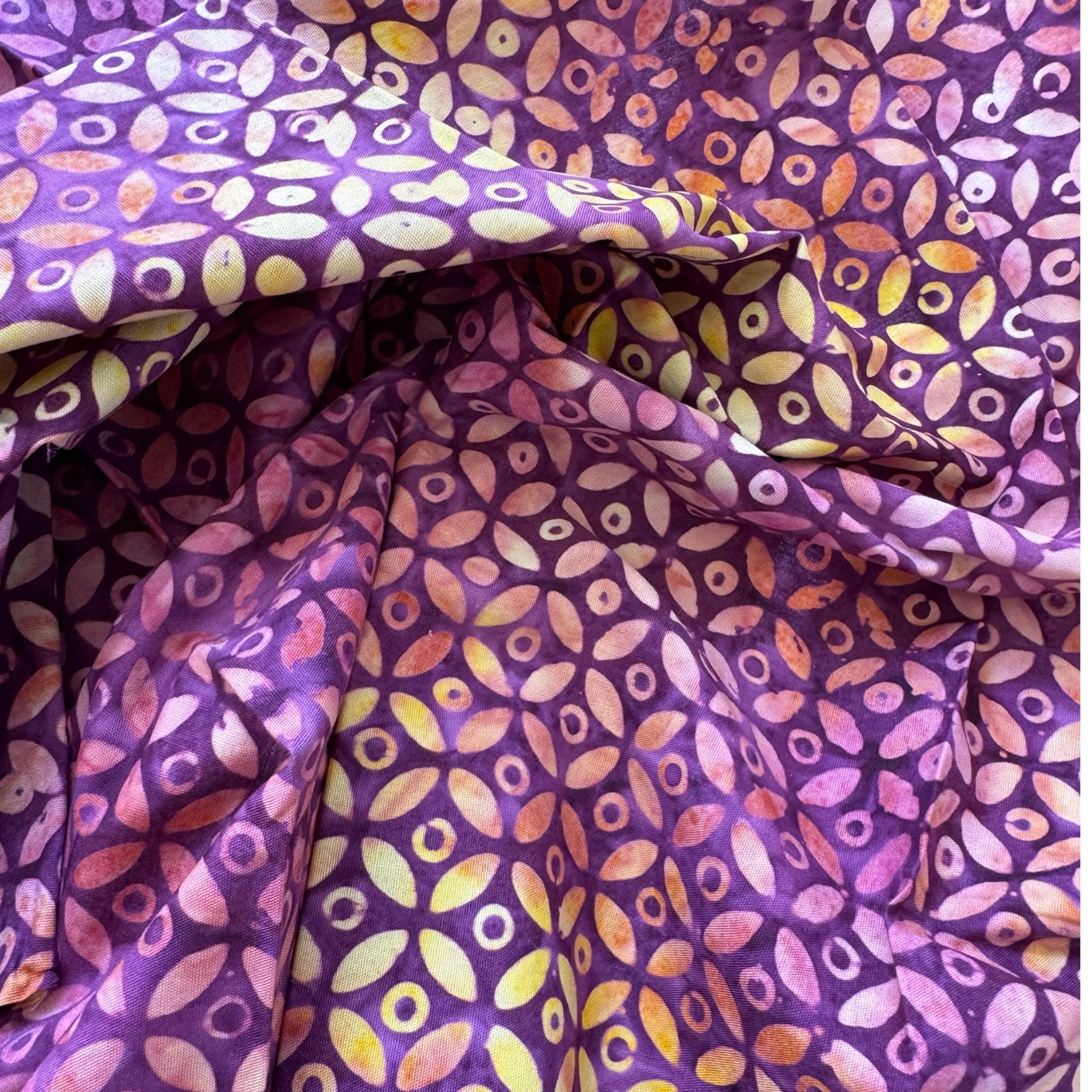 Fat quarter tela batik óvalos y círculos morado amarillo naranja