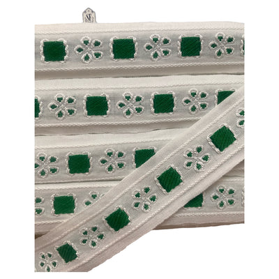CUBRECOSTURAS JACQUARD BORDADO SUIZO