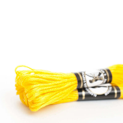 Mouliné especial Finca algodón (blanco, amarillo, naranja, rojo y rosa)